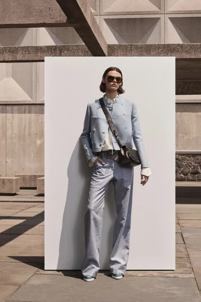 Look 10